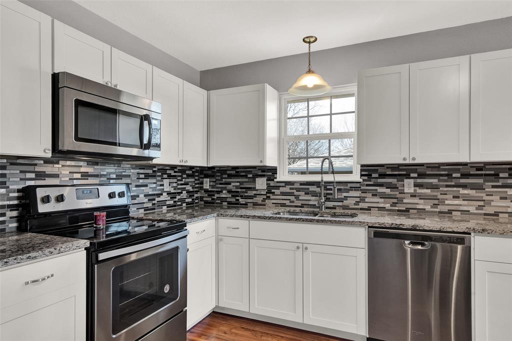 315 W Bond Street Property Photo 6