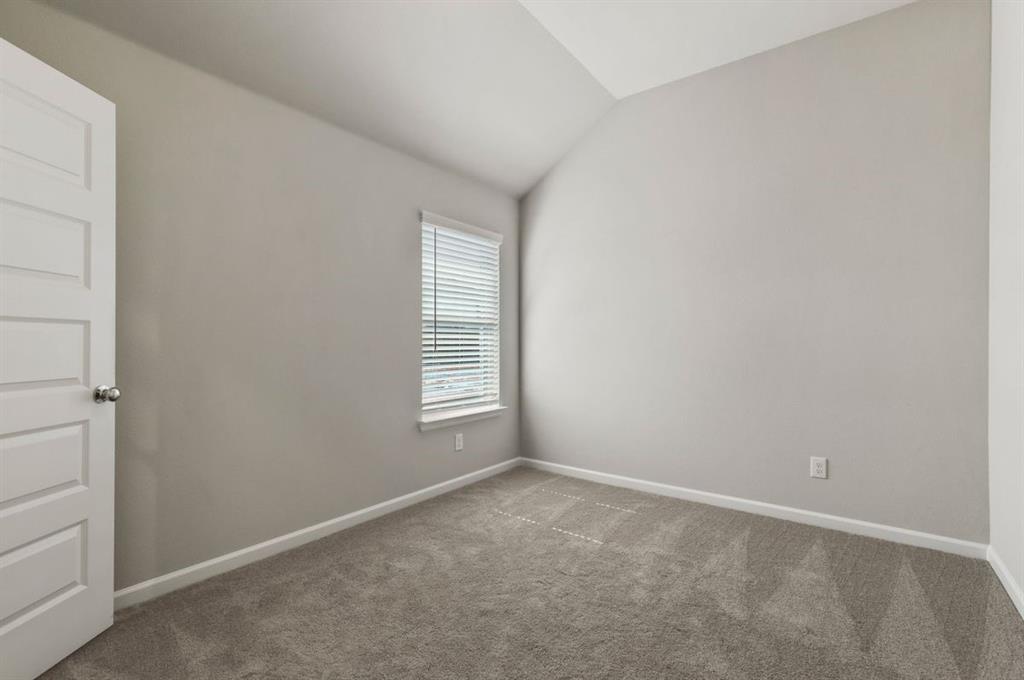 2230 Wexford Way Property Photo 4