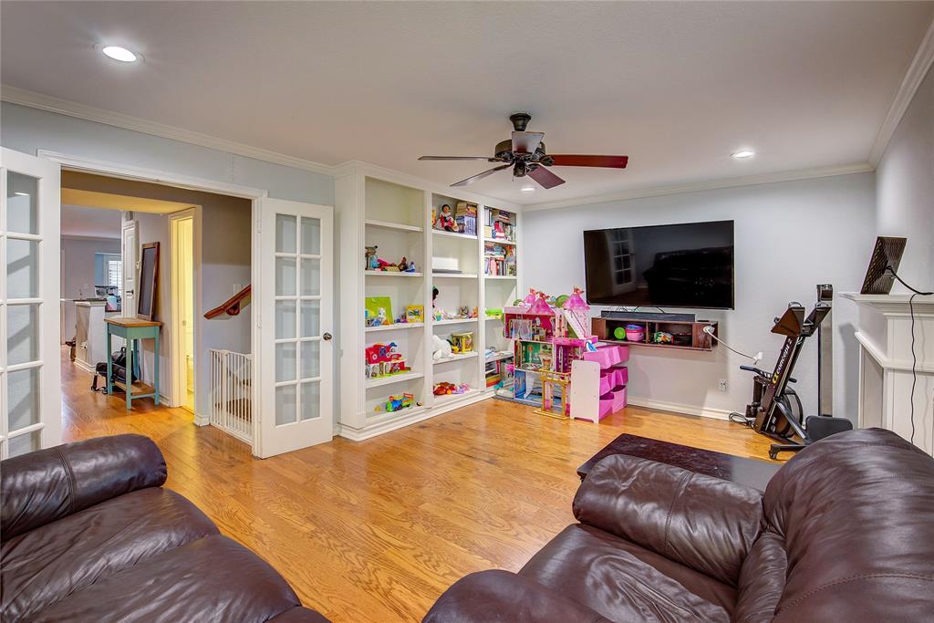 9416 Timberleaf Drive Property Photo 8