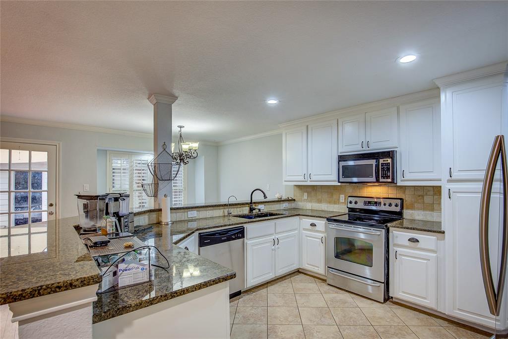 9416 Timberleaf Drive Property Photo 14