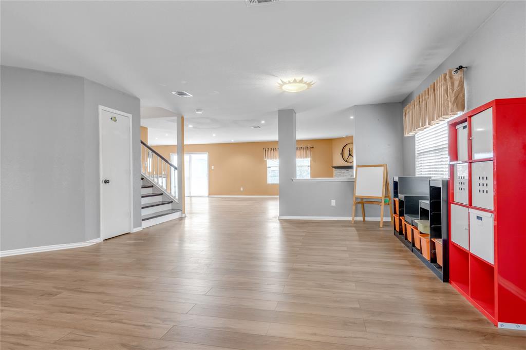 7061 Seton Hall Drive Property Photo 3