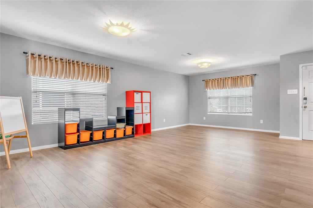 7061 Seton Hall Drive Property Photo 4