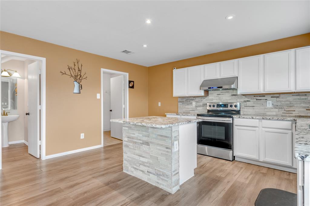 7061 Seton Hall Drive Property Photo 10