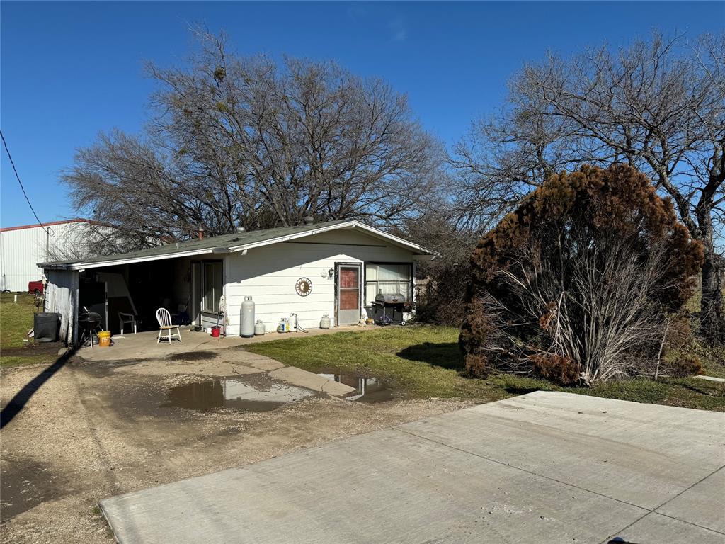 307 E 5th Street Property Photo 1