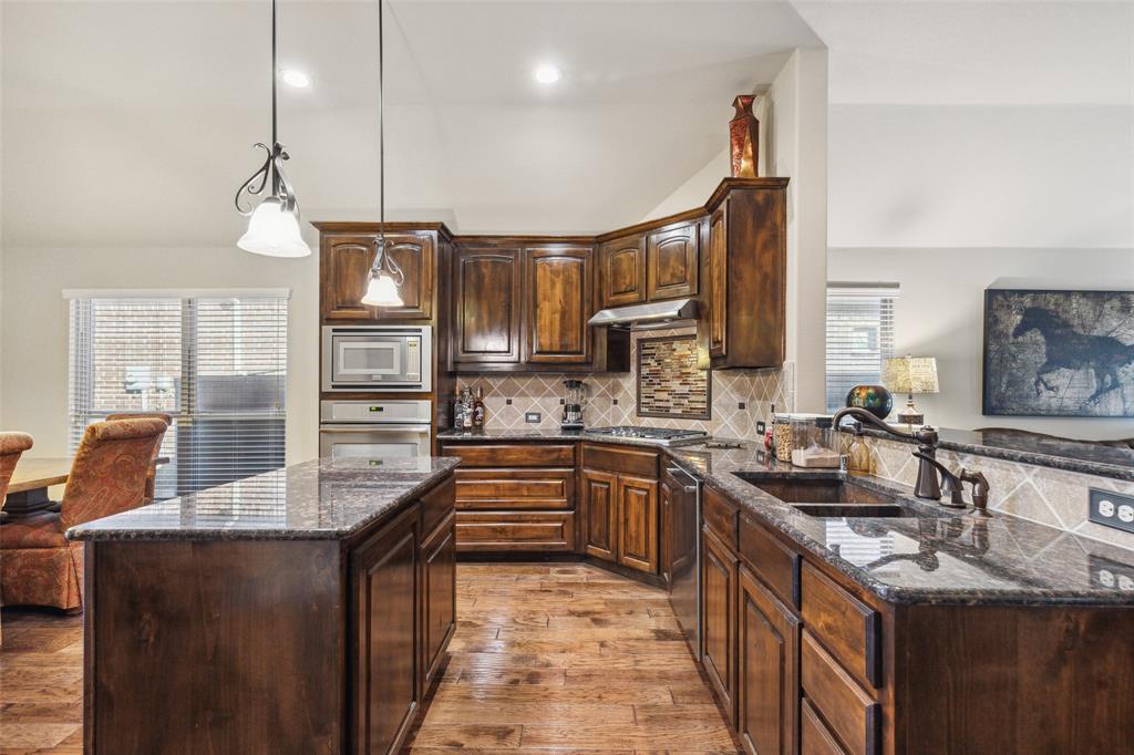 10205 Raspberry Road Property Photo 8