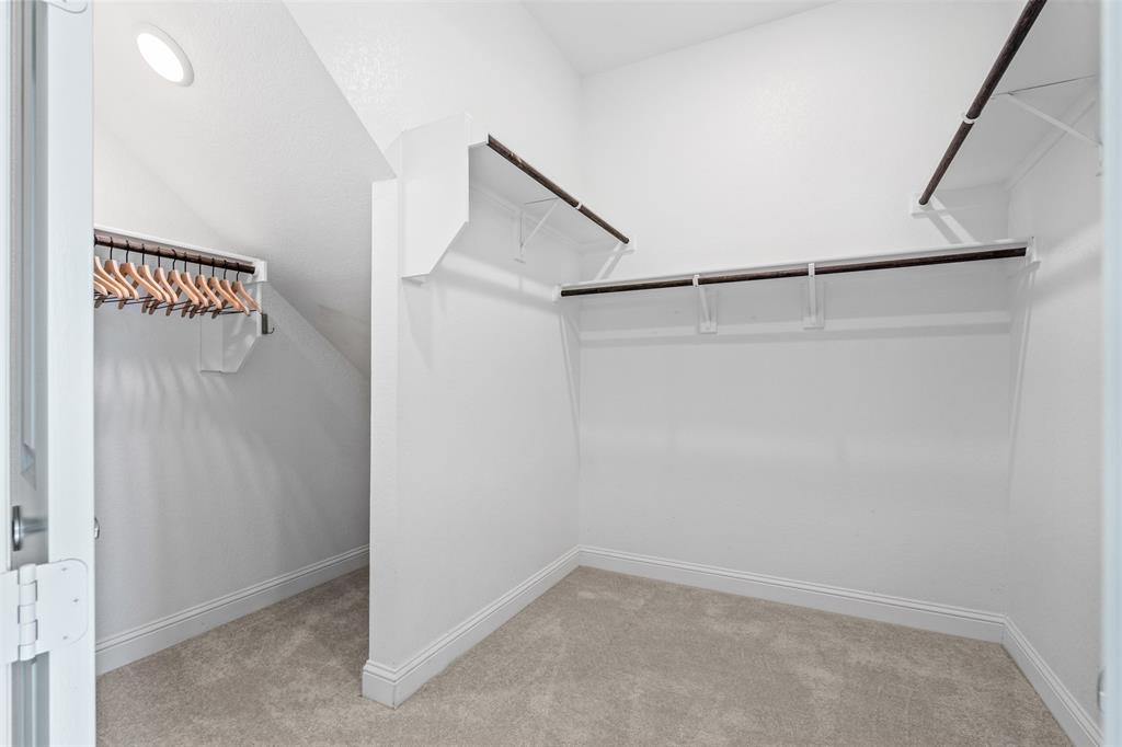 5637 Traveller Drive Property Photo 6