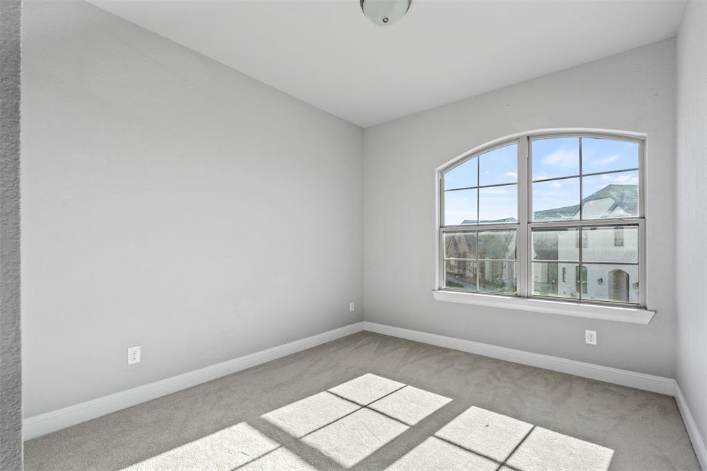 5637 Traveller Drive Property Photo 16