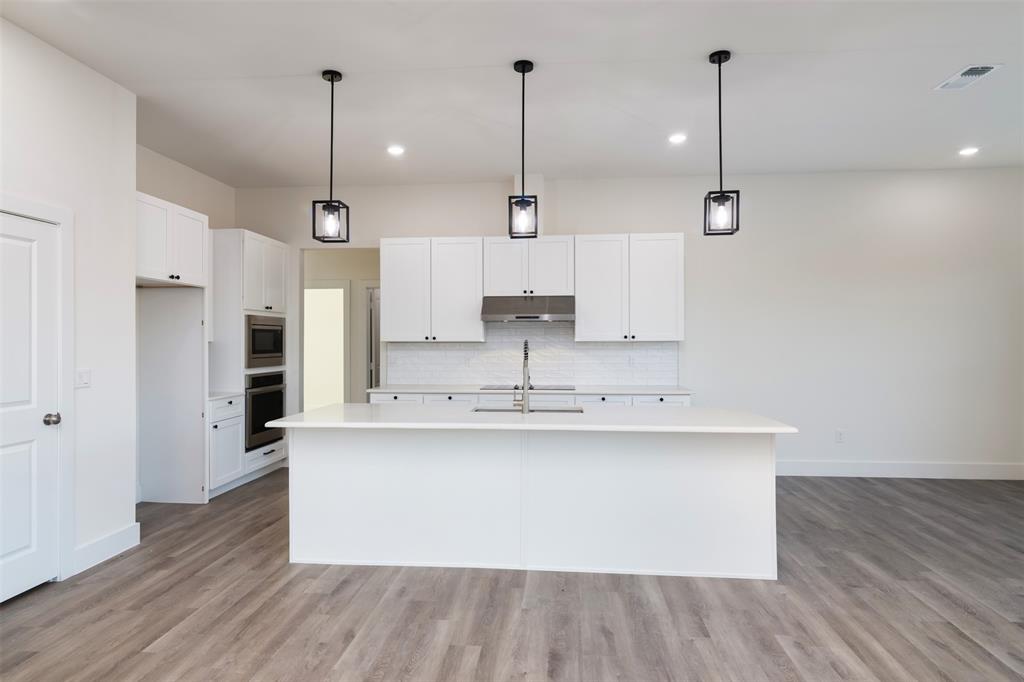 2722 Eastridge Boulevard Property Photo 8