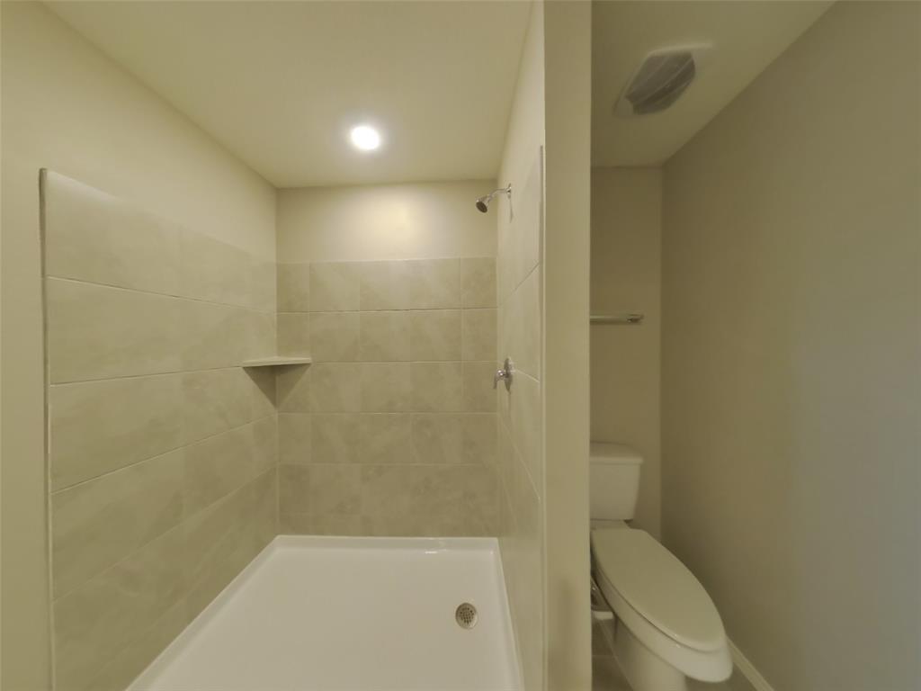 1712 Claireborne Property Photo 8