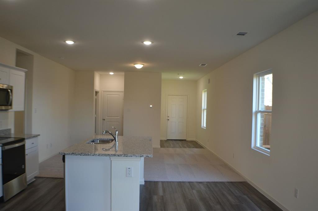 6825 Bonanza Way Property Photo 4