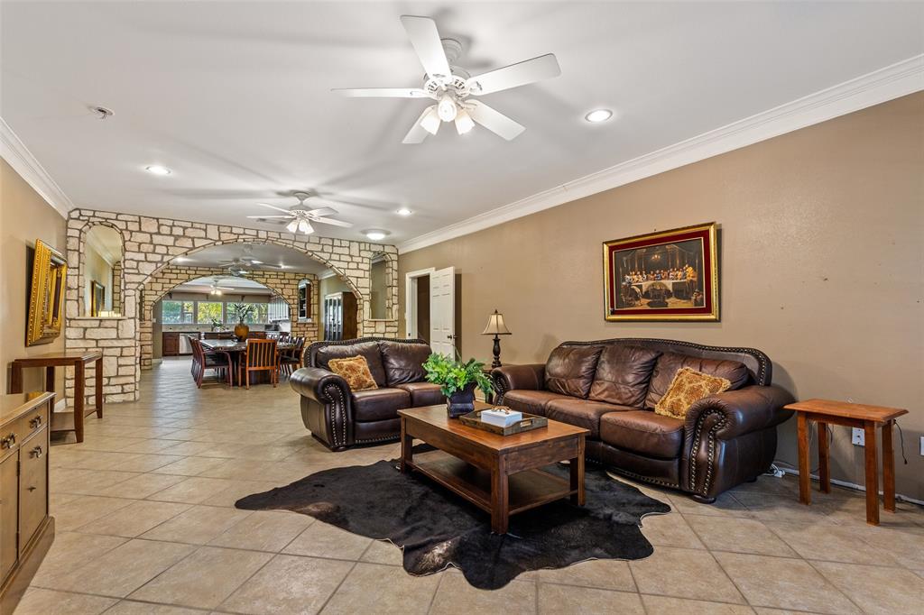 3924 Cross Timber Road Property Photo 10