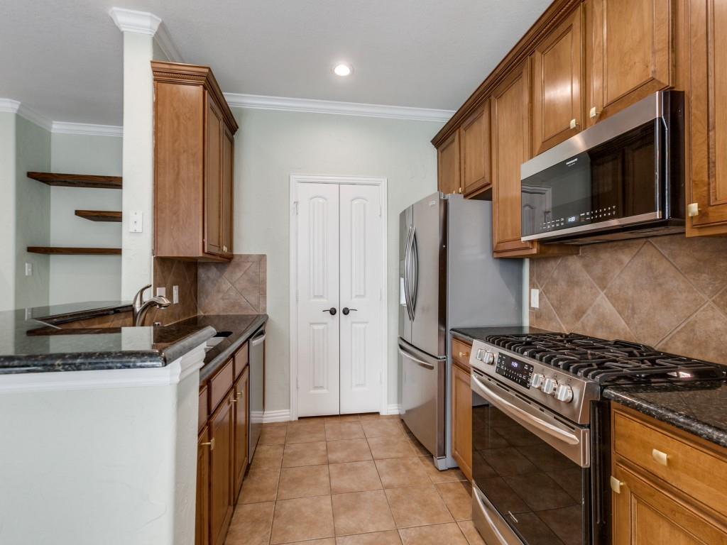 8724 Paradise Drive Property Photo 10