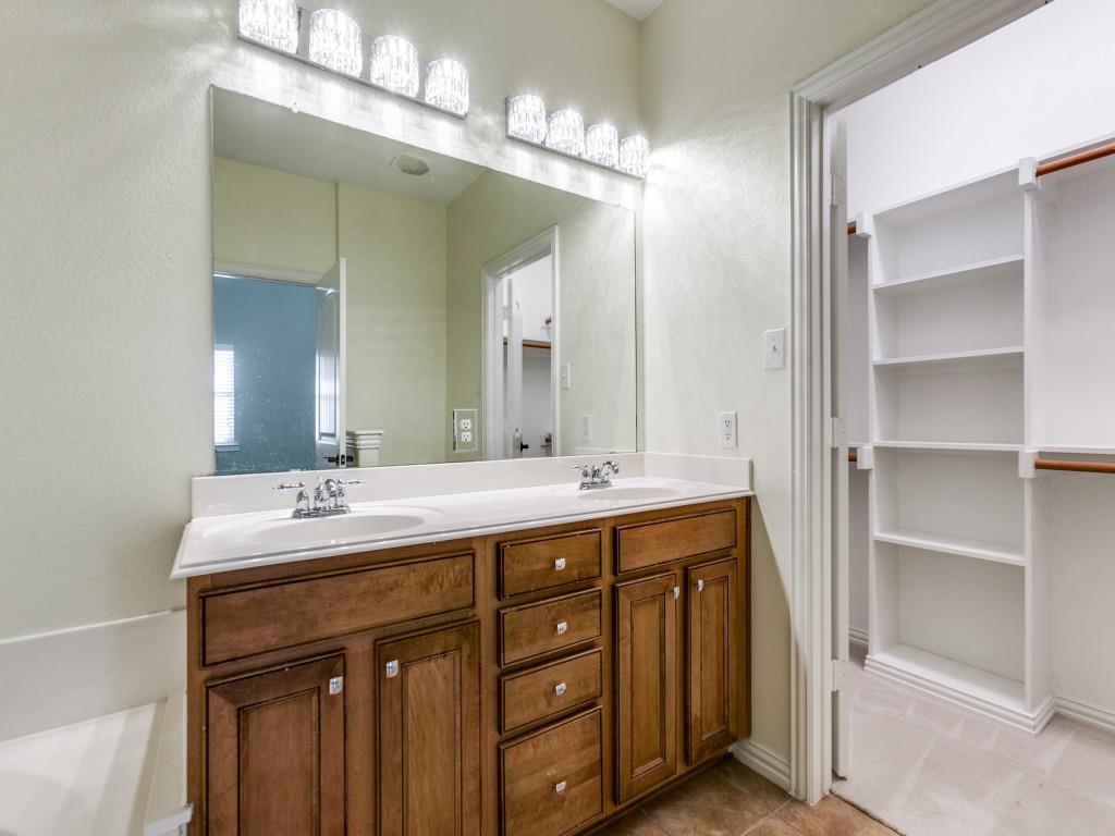 8724 Paradise Drive Property Photo 18