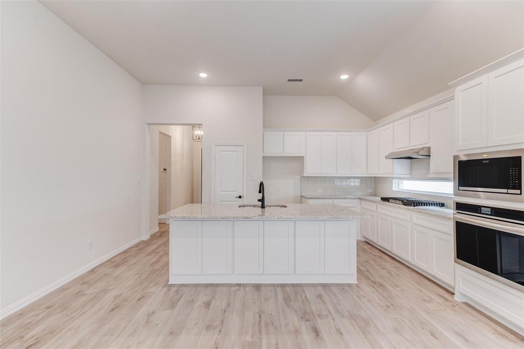 6224 Mulberry Creek Lane Property Photo 6