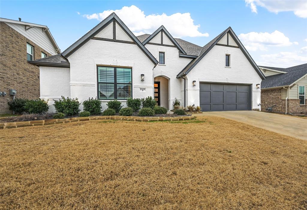 2905 Sundial Lane Property Photo 2