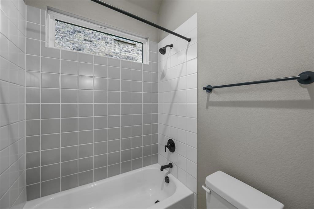 2905 Sundial Lane Property Photo 18