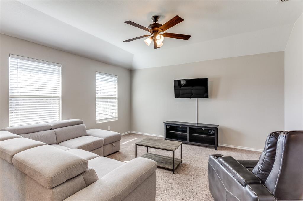 8228 Windsor Forest Drive Property Photo 4