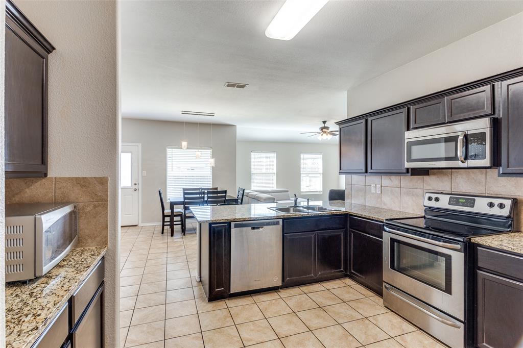 8228 Windsor Forest Drive Property Photo 5