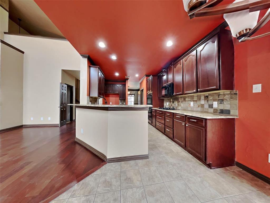 6509 Taprock Drive Property Photo 6