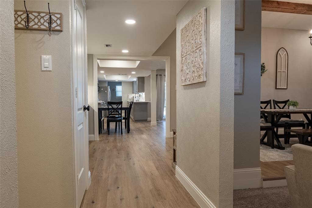 2301 Chinaberry Drive Property Photo 10