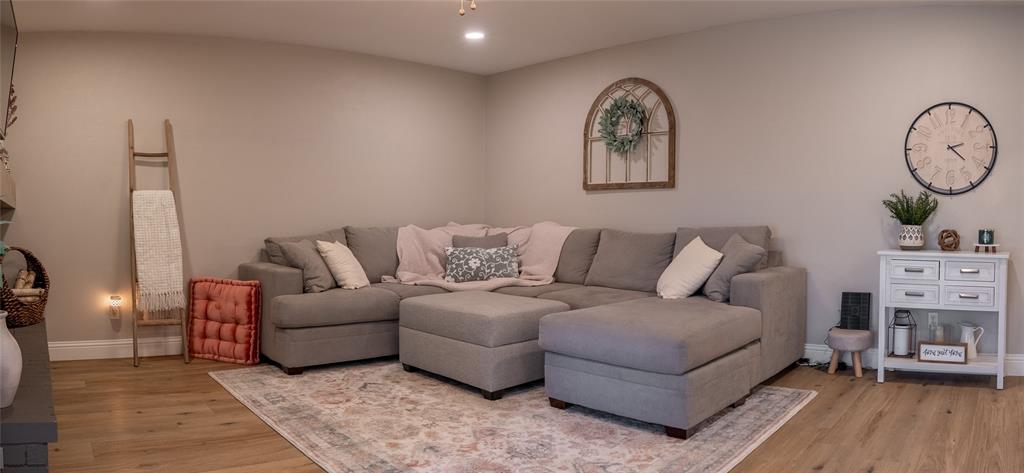 2301 Chinaberry Drive Property Photo 17