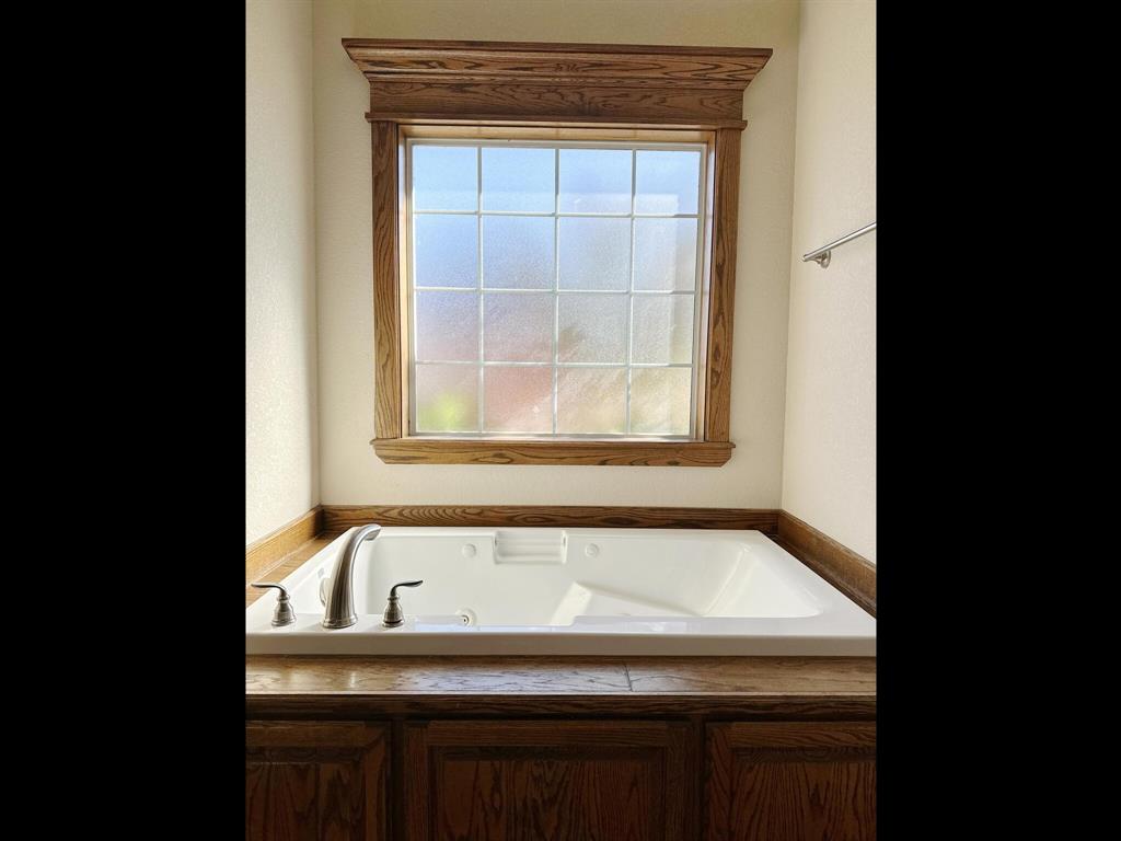 210 Winchester Street Property Photo 22