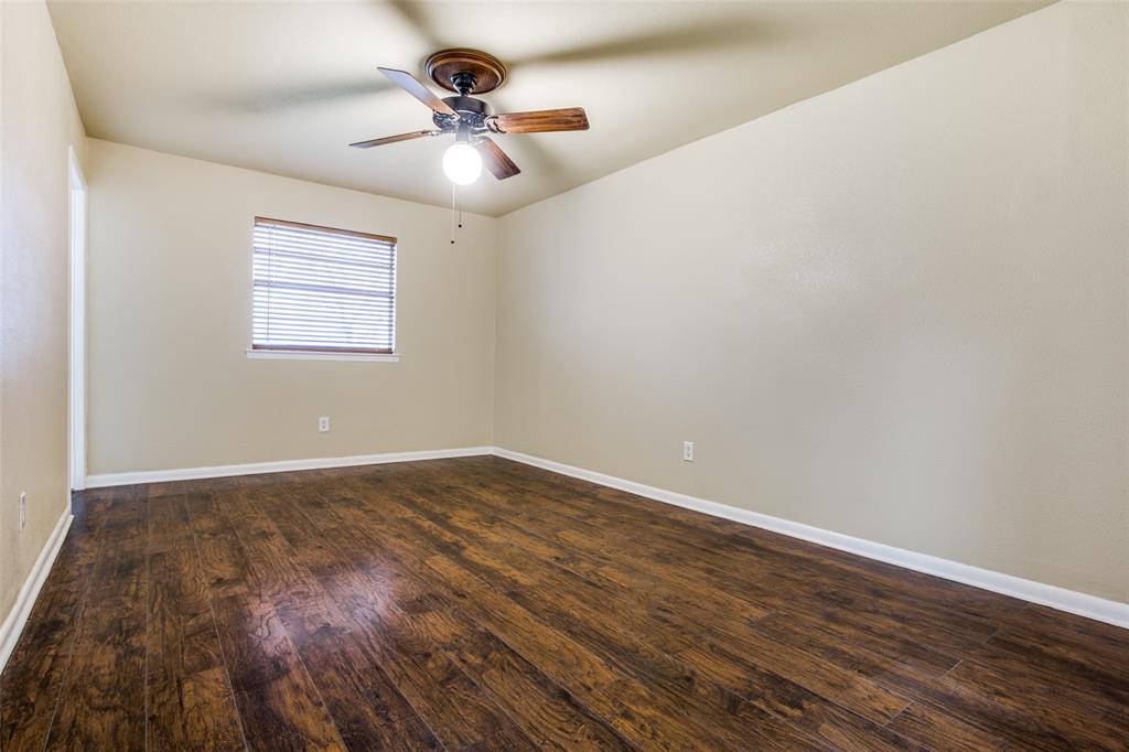 528 Wallace Drive Property Photo 6