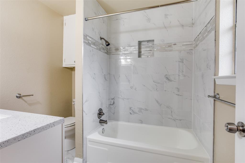 528 Wallace Drive Property Photo 8