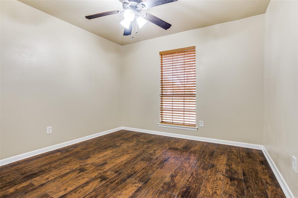 528 Wallace Drive Property Photo 9
