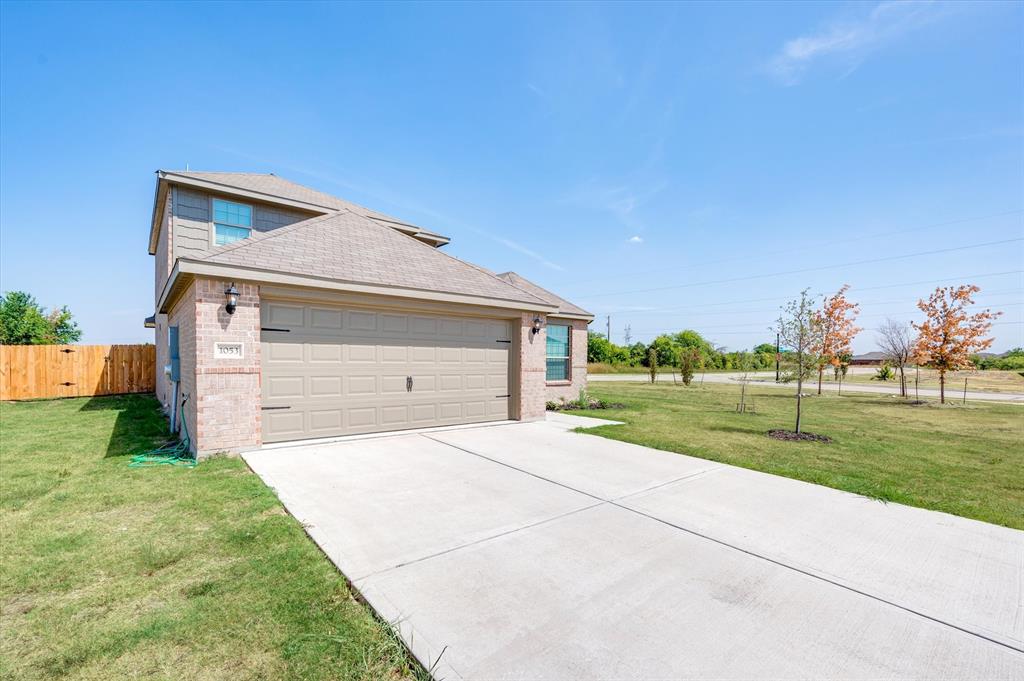 1053 Maidenhair Lane Property Photo 4