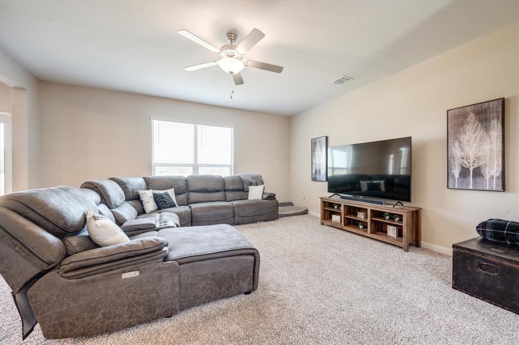 1053 Maidenhair Lane Property Photo 8