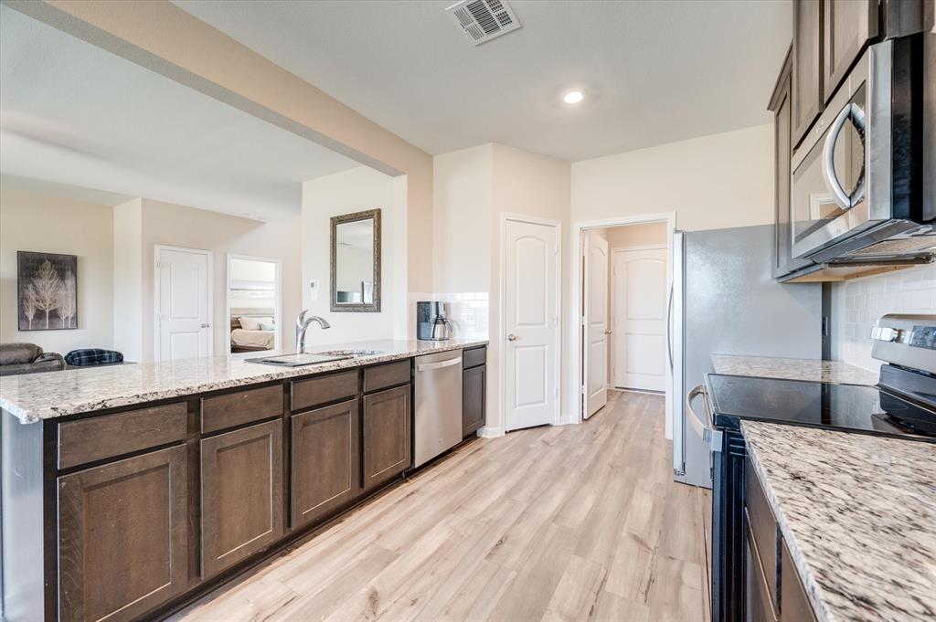1053 Maidenhair Lane Property Photo 16