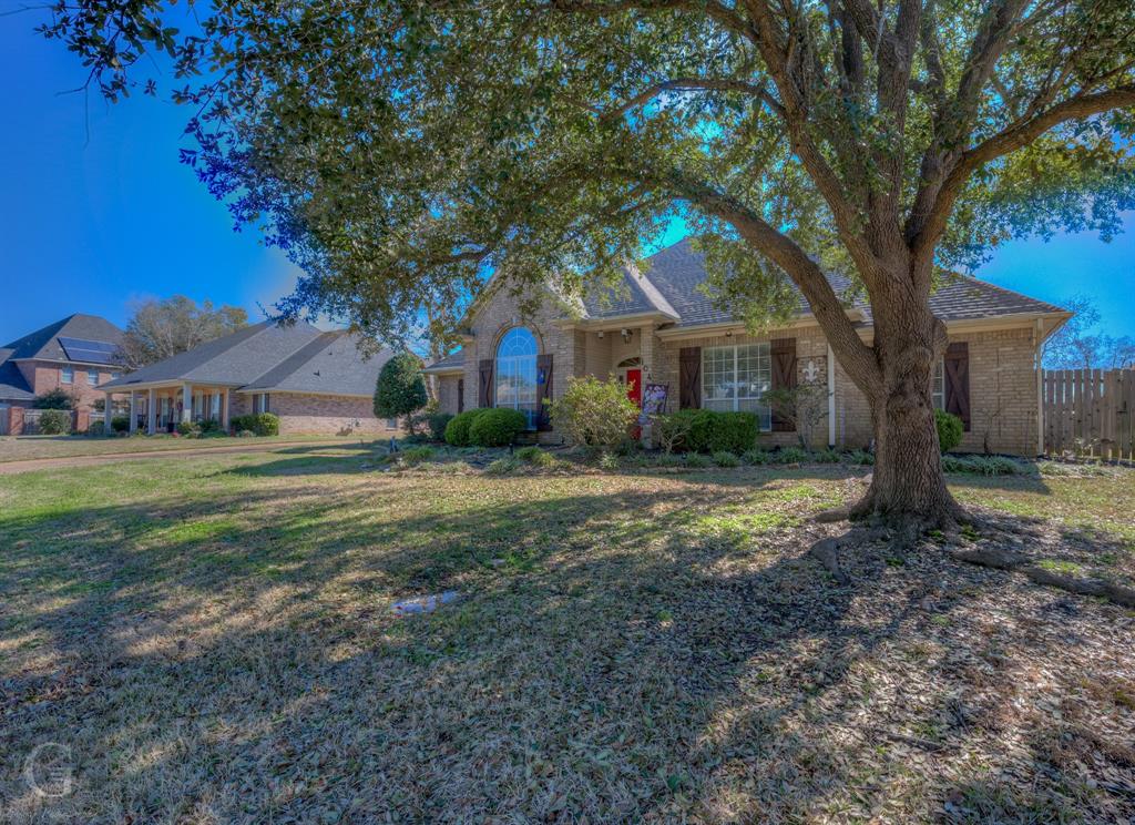 104 Oxford Circle Property Photo 2