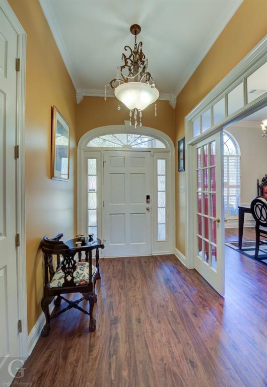 104 Oxford Circle Property Photo 4