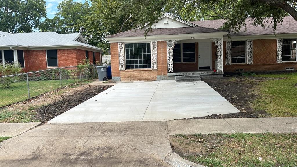 2803 Highwood Drive Property Photo 1