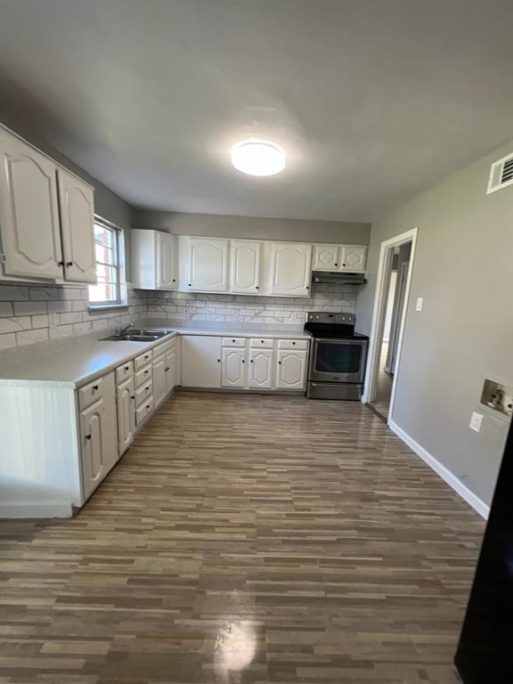 2803 Highwood Drive Property Photo 3