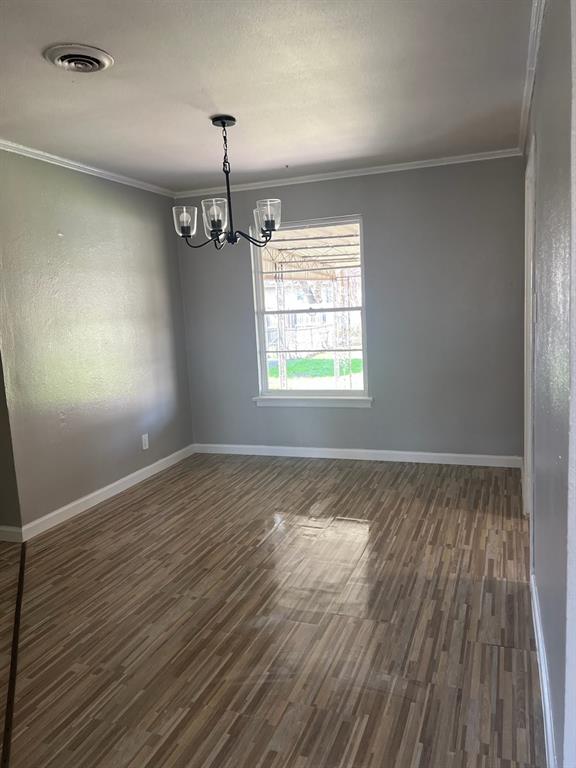2803 Highwood Drive Property Photo 6