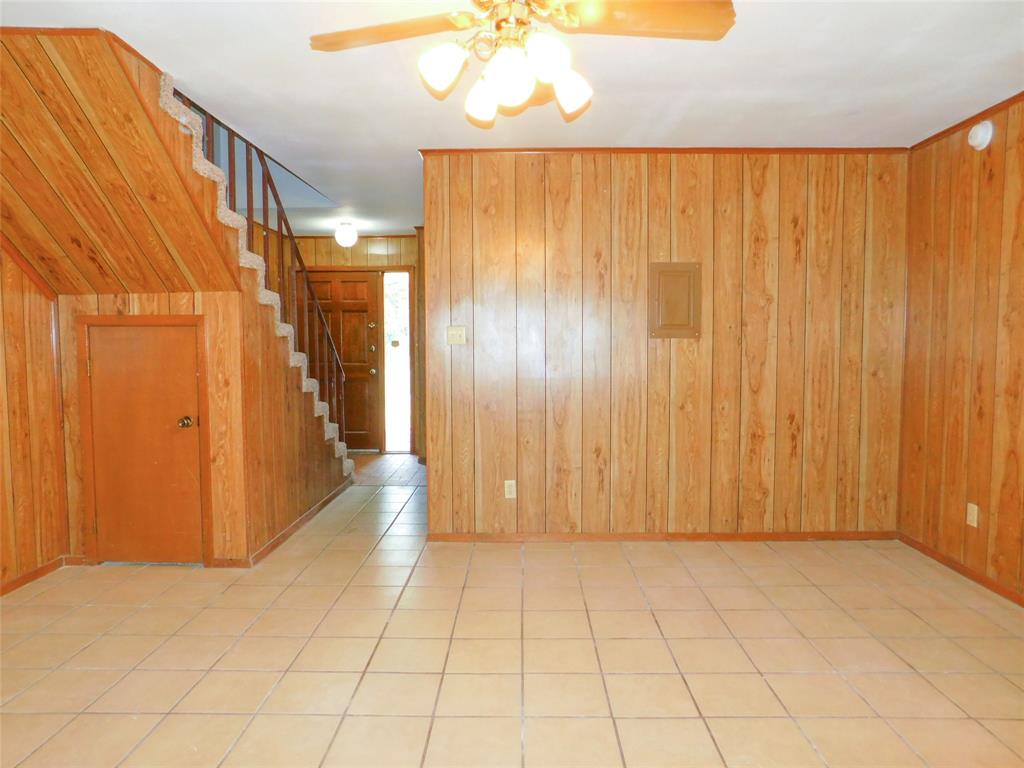 2408 Bernard Street Property Photo 5