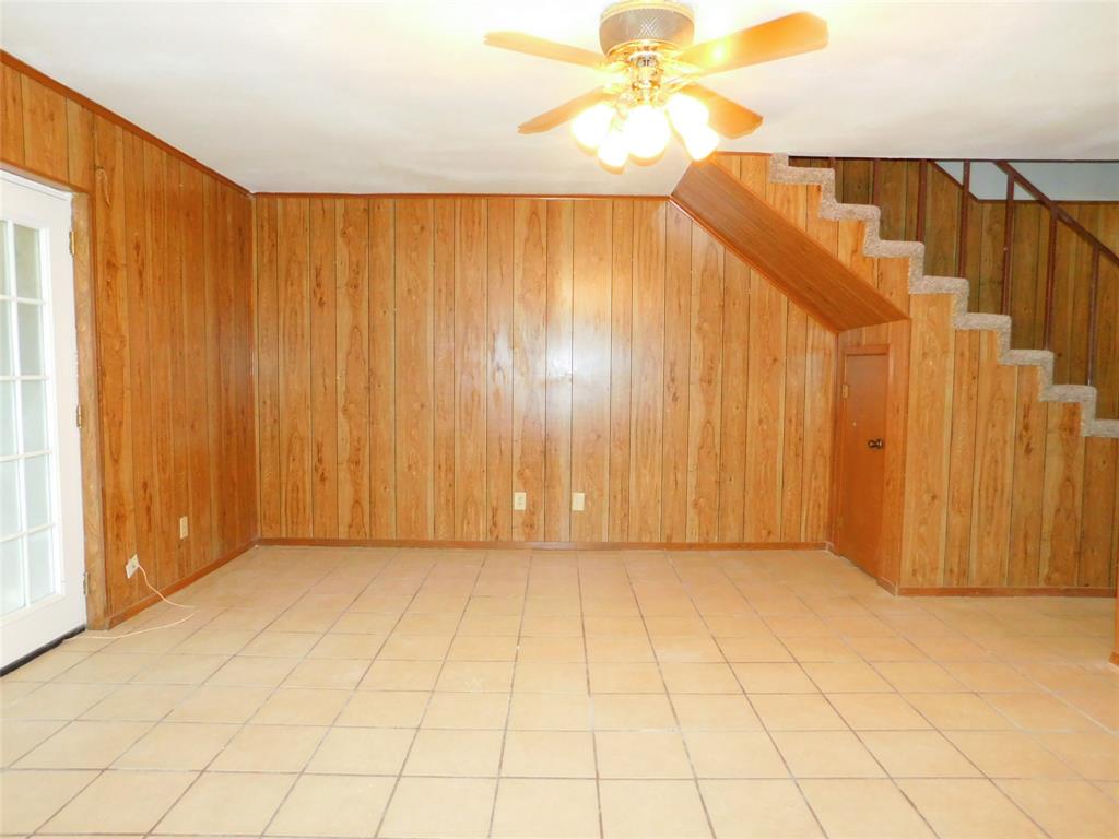 2408 Bernard Street Property Photo 6