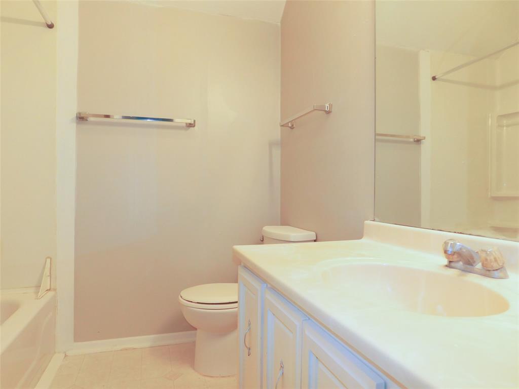 2408 Bernard Street Property Photo 15