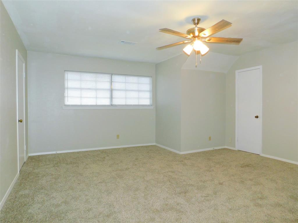 2408 Bernard Street Property Photo 17