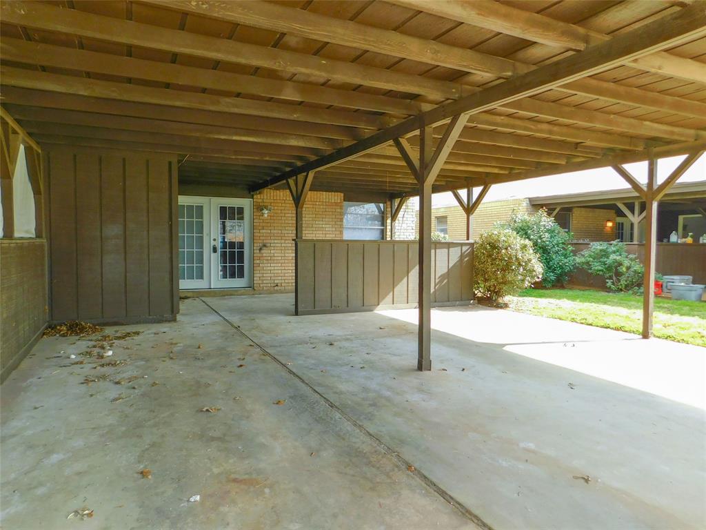 2408 Bernard Street Property Photo 22