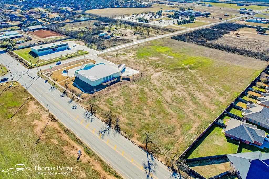 944 E Industrial Boulevard