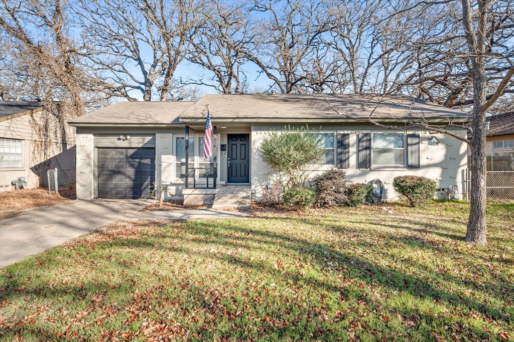 1011 W Inwood Drive Property Photo 3