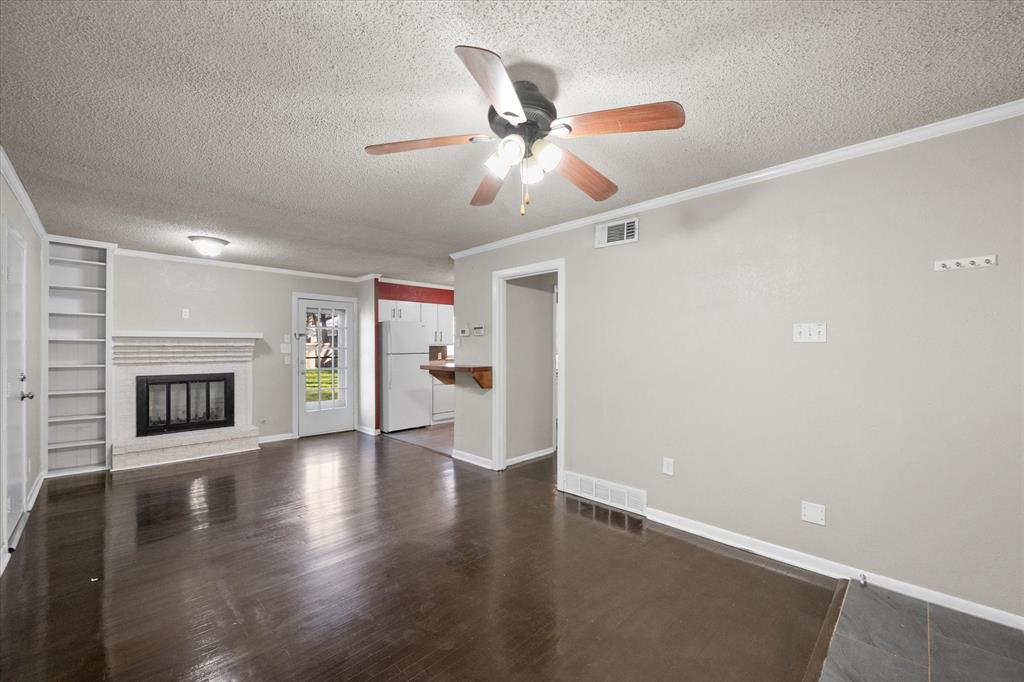 1011 W Inwood Drive Property Photo 6