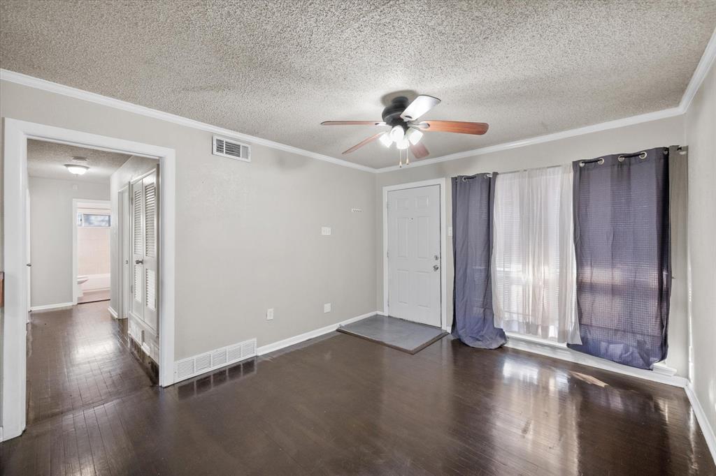 1011 W Inwood Drive Property Photo 7