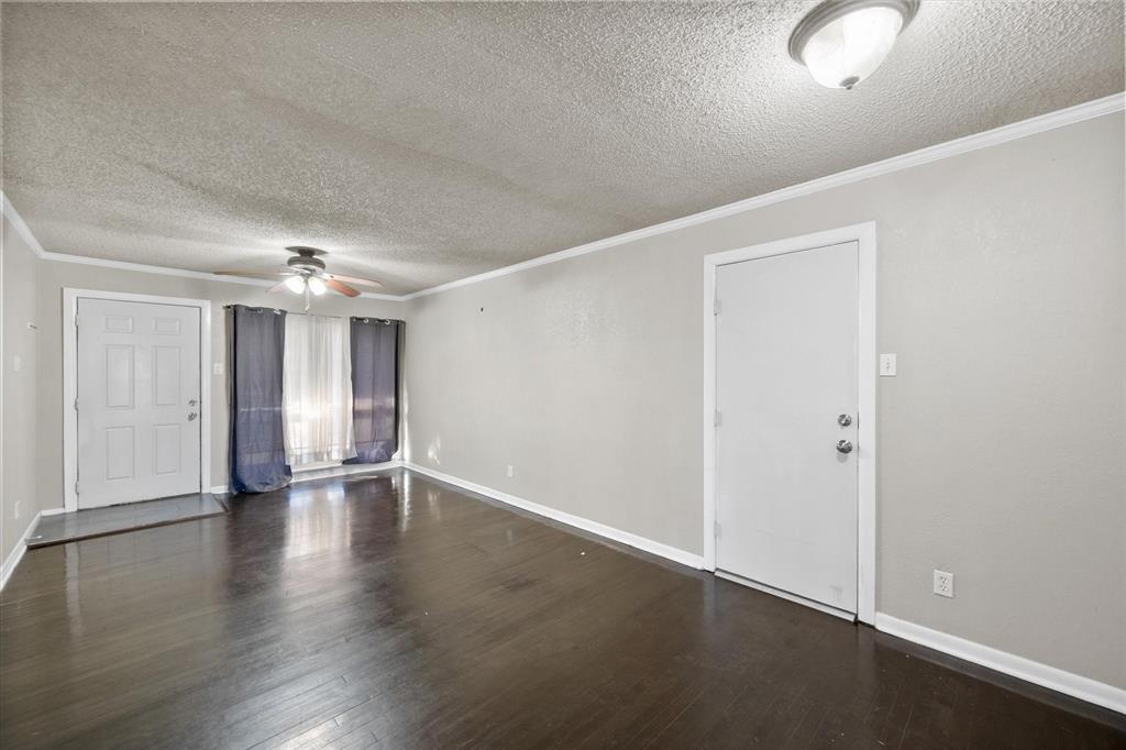 1011 W Inwood Drive Property Photo 10