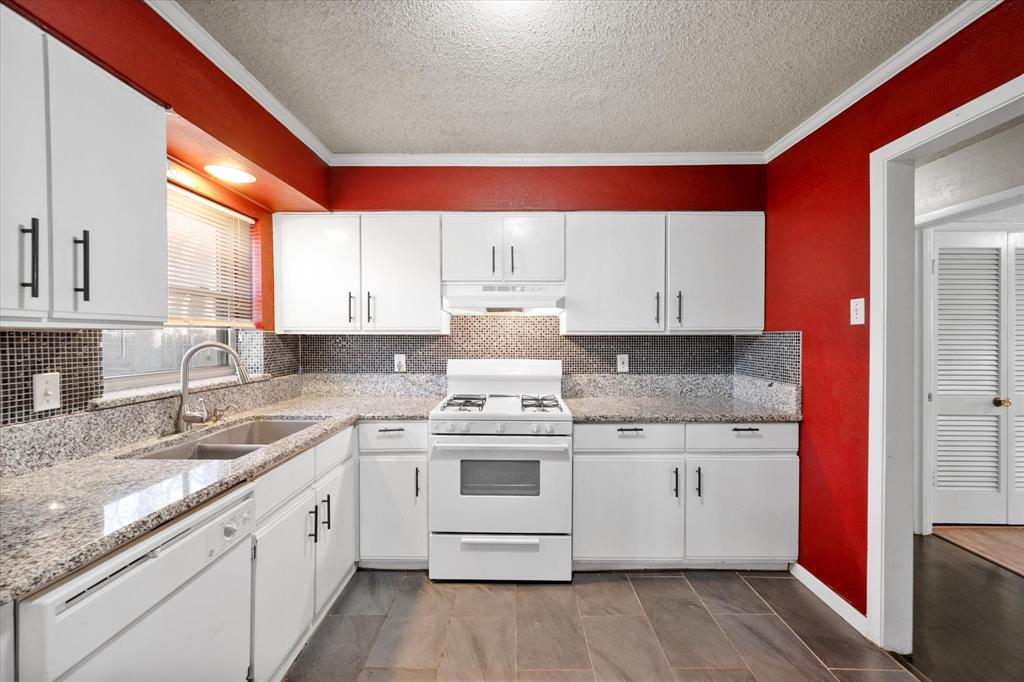 1011 W Inwood Drive Property Photo 11