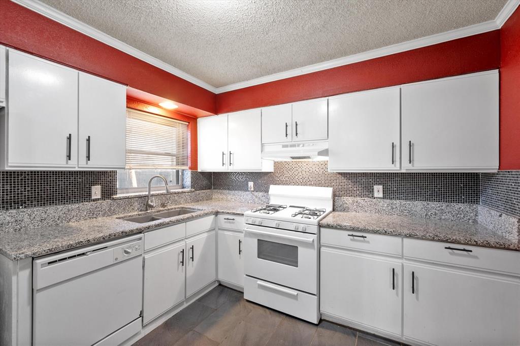 1011 W Inwood Drive Property Photo 12