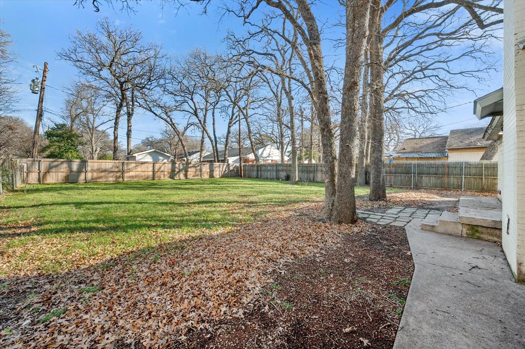 1011 W Inwood Drive Property Photo 18